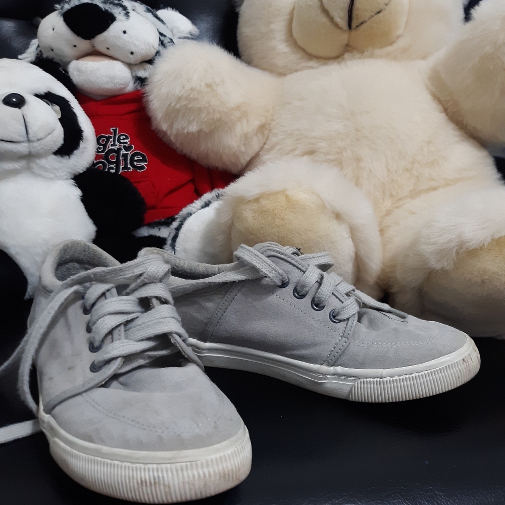 Cat and Jack Grey shoes